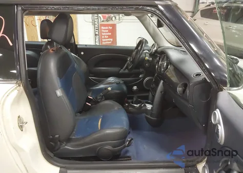 2006 Mini Cooper S from USA, damaged, VIN WMWRE33546TL16569